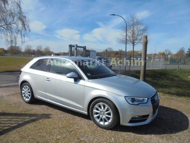 Gebraucht Audi A3 Ambiente 105 PS (77 kW) 2013 Silber Limousine