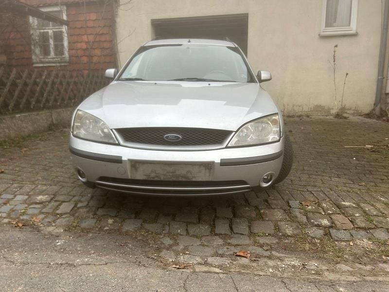 Gebraucht Ford Mondeo Ghia 125 PS (91 kW) 2002 Schwarz Kombi