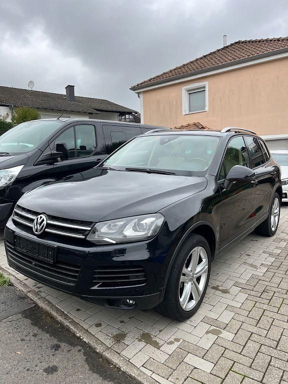 Schwarz Gebraucht 2014 VW Touareg Exclusive SUV | 14.900 € (Guter Preis) - Bild 1/4