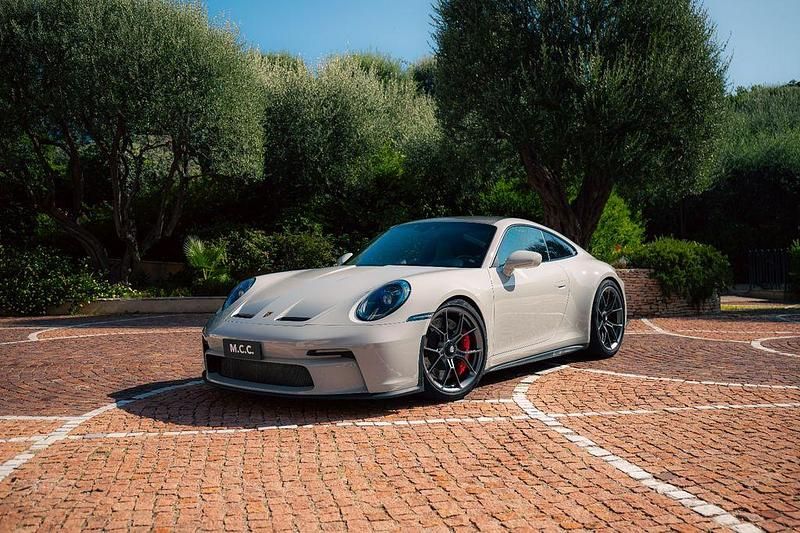 Grau Gebraucht 2023 Porsche 992 | 199.500 € (Fairer Preis) - Bild 1/4