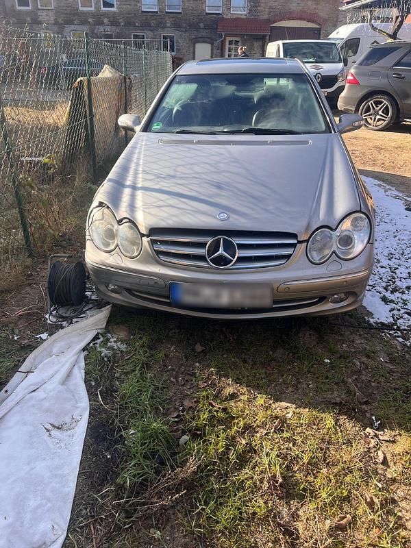 Gebraucht Mercedes CLK500 306 PS (225 kW) 2003 Silber Coupé