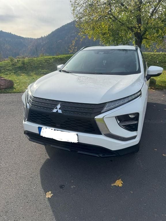 Weiß Gebraucht 2021 Mitsubishi Eclipse Cross Basis SUV | 20.000 € (Guter Preis) - Bild 1/4