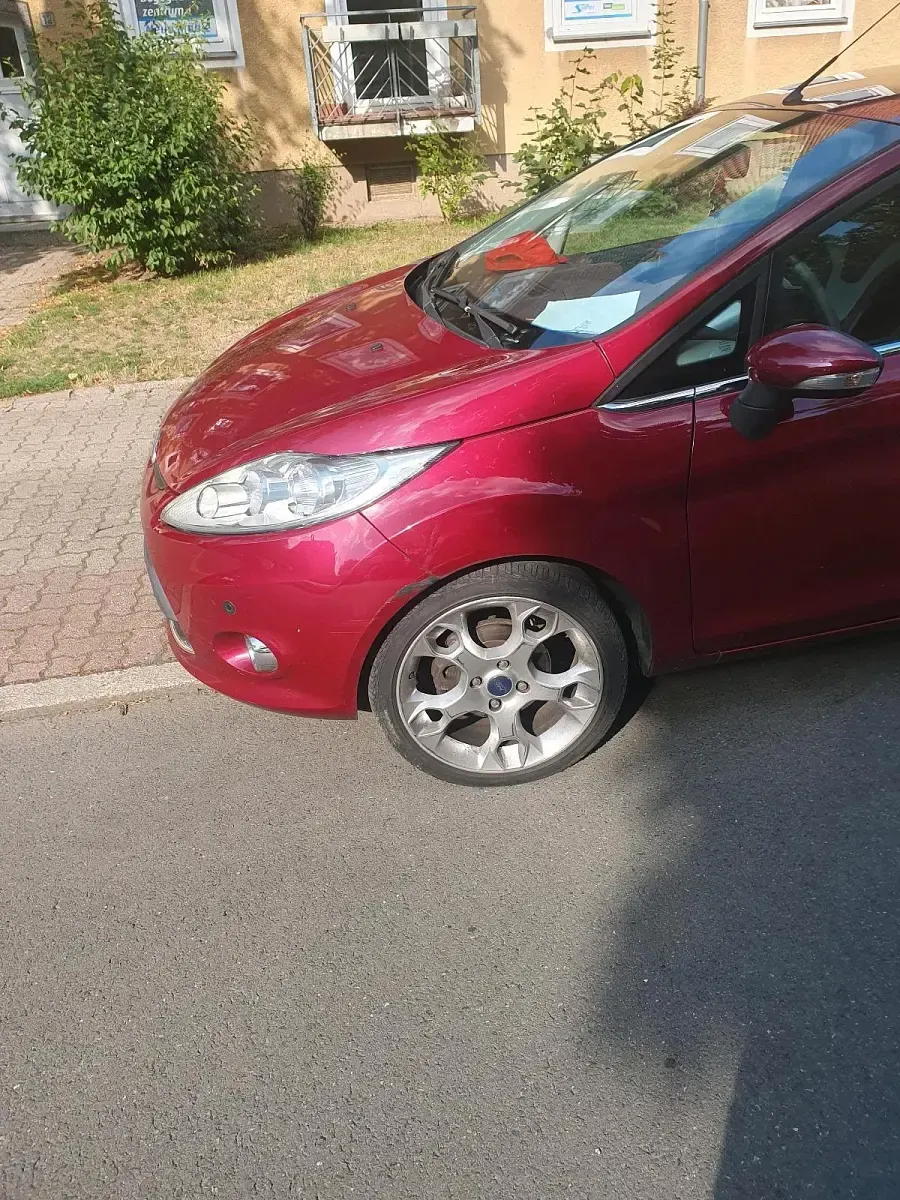 Gebraucht Ford Fiesta 2009 Rot Kleinwagen