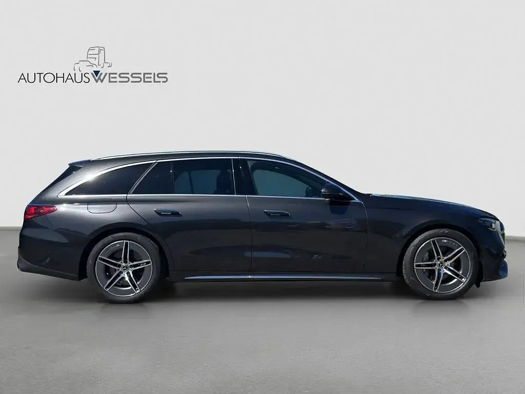 Gebraucht Mercedes E300 AMG 197 PS (144 kW) 2025 Grau Limousine
