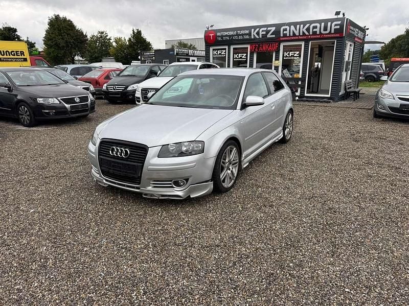 Silber Gebraucht 2010 Audi A3 Ambition Kleinwagen | 2.990 € (Superpreis) - Bild 1/4