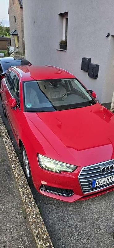 Gebraucht Audi A4 190 PS (139 kW) 2019 Rot Kombi