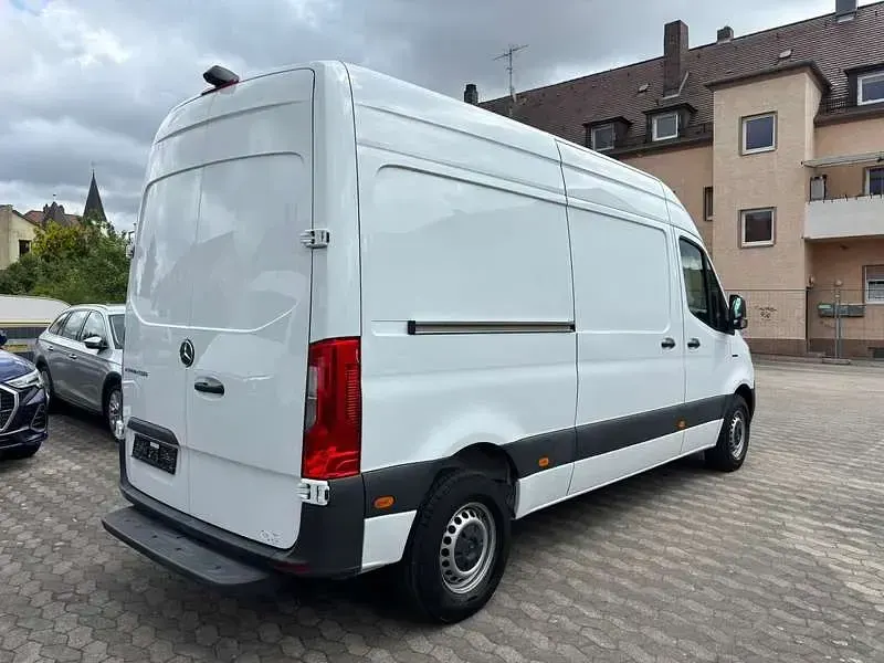 Używany Mercedes E-Sprinter 85 kW (116 KM) 2022 Biały Van