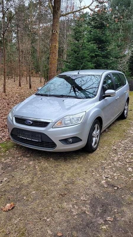 Gebraucht Ford Focus Style 110 PS (80 kW) 2010 Kombi