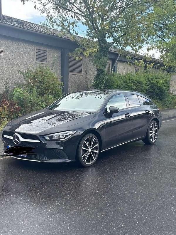 Gebraucht 2021 Mercedes CLA200 Shooting Brake Progressive Kombi | 25.500 € (Fairer Preis) - Bild 1/4