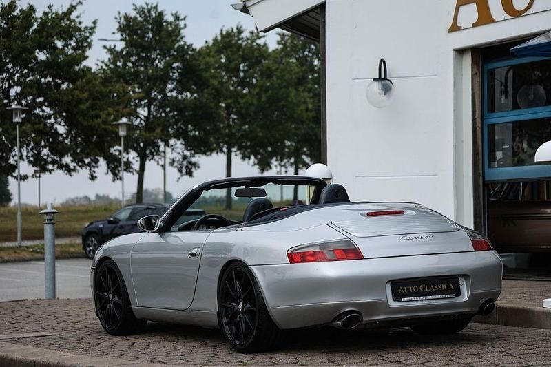 Gebraucht Porsche 911 Carrera Cabriolet 300 PS (220 kW) 2001 Silber Cabrio