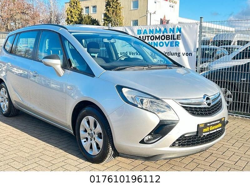 Silber Gebraucht 2013 Opel Zafira Tourer Edition Van / Kleinbus | 6.499 € (Fairer Preis) - Bild 1/4