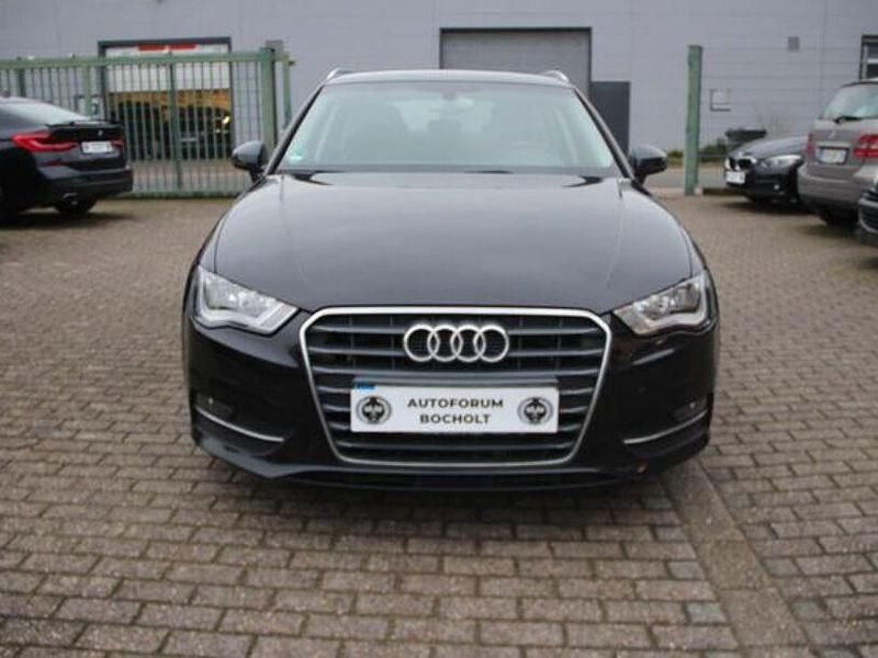 Phantomschwarz perleffekt Gebraucht 2013 Audi A3 Ambition Limousine | 10.600 € (Fairer Preis) - Bild 1/4