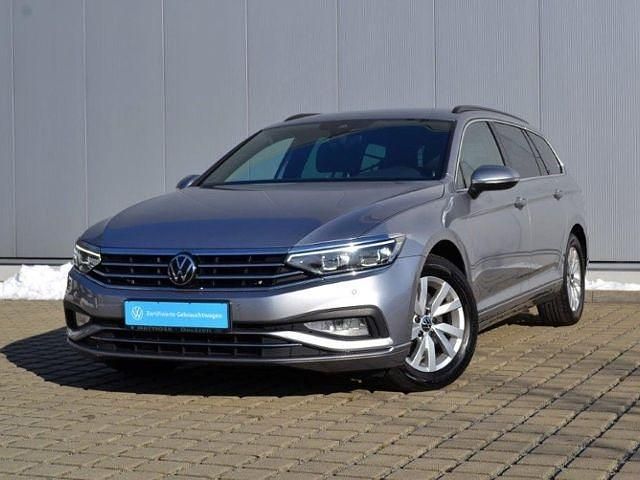 Gebraucht VW Passat 150 PS (110 kW) 2023 Pyritsilber metallic Kombi