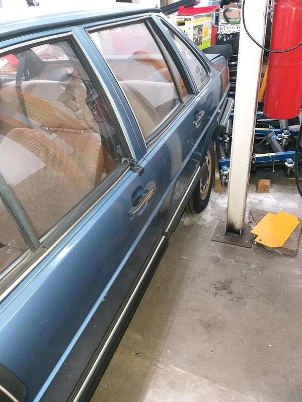 Gebraucht VW Santana 85 PS (62 kW) 1984 Blau Limousine