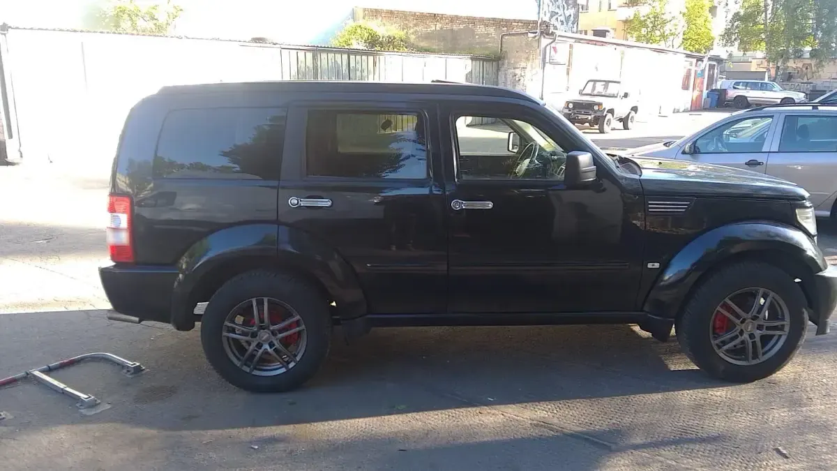 Gebraucht Dodge Nitro 260 PS (191 kW) 2008 Schwarz SUV
