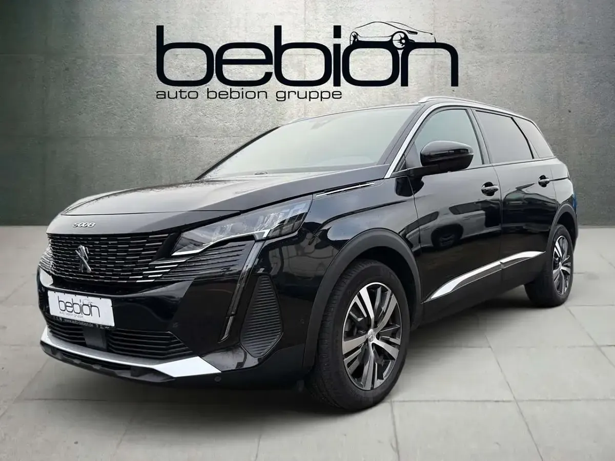 Gebraucht Peugeot 5008 Allure 131 PS (96 kW) 2023 Metfa schwarz perla SUV