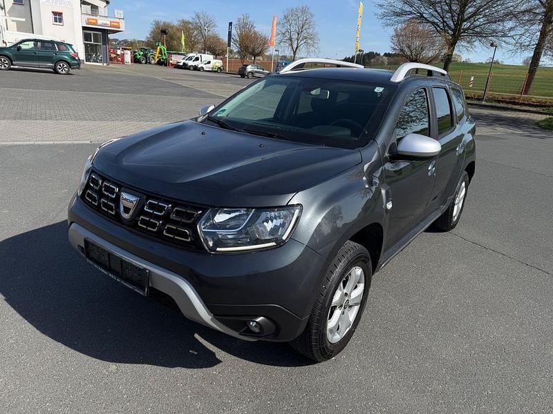 Gebraucht Dacia Duster Comfort 114 PS (83 kW) 2018 Grau SUV