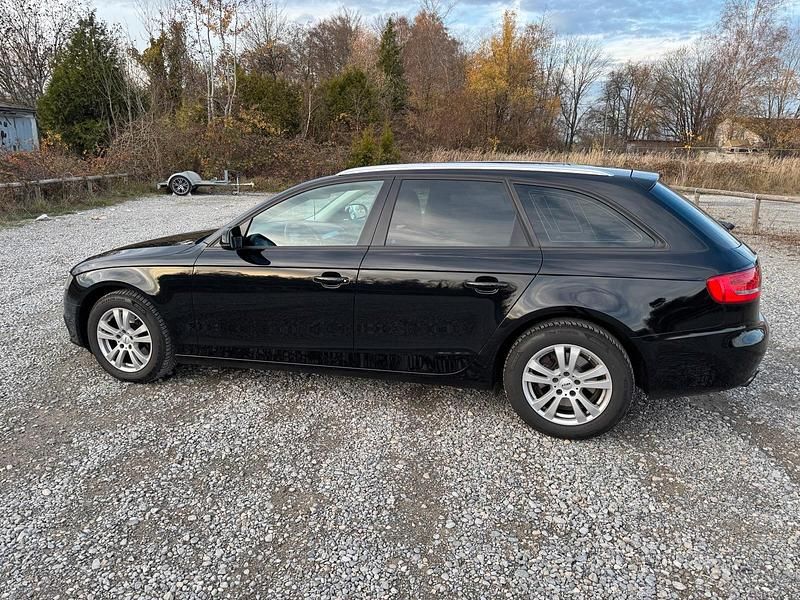 Gebraucht Audi A4 160 PS (117 kW) 2009 Schwarz Kombi
