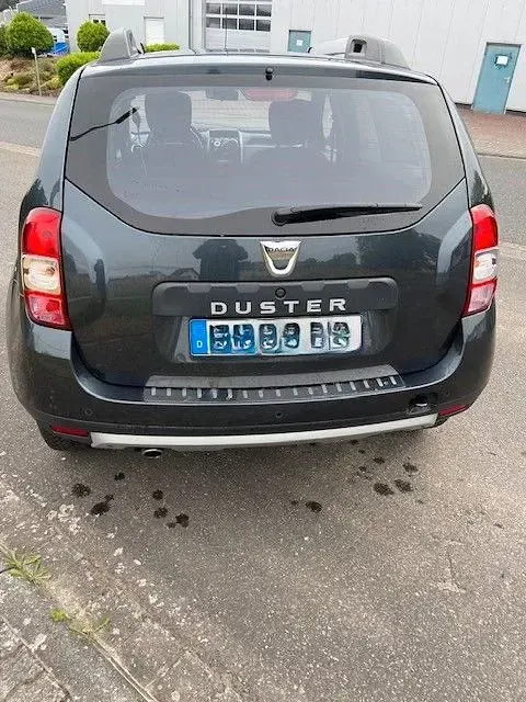 Gebraucht Dacia Duster Black Shadow 109 PS (80 kW) 2017 Grau SUV