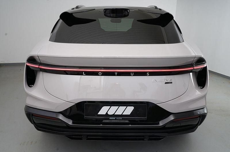 Ny Lotus Eletre 450 kW (612 HK) 2026 Grå SUV