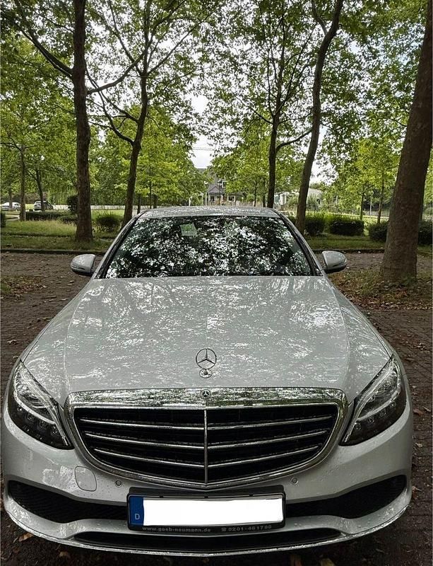 Silber Gebraucht 2019 Mercedes C180 Limousine | 21.800 € (Guter Preis) - Bild 1/4