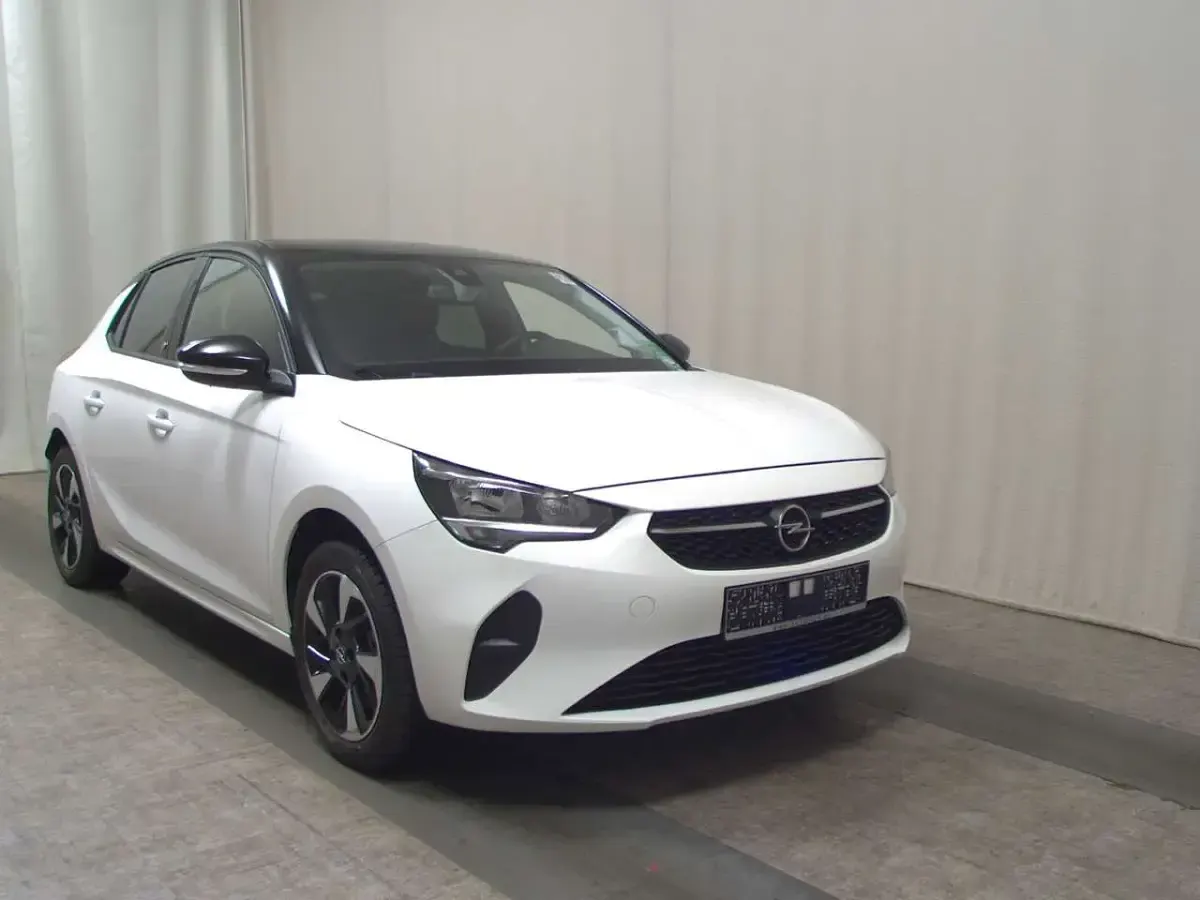 Usata Opel Corsa-e 100 kW (136 CV) 2021 Bianco Utilitaria