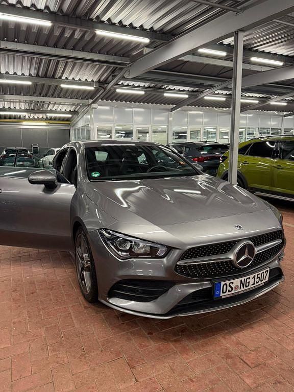 Grau Gebraucht 2022 Mercedes CLA180 Shooting Brake Kombi | 22.000 € (Guter Preis) - Bild 1/4