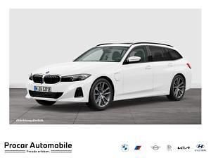 Nowe BMW 330e 184 KM (135 kW) 2026 Biały Kombi