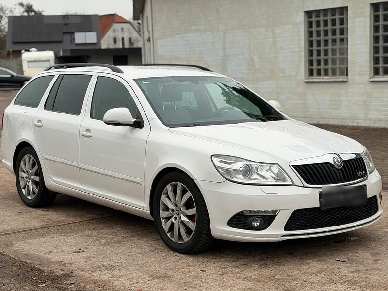 Gebraucht Skoda Octavia RS 170 PS (125 kW) 2011 Weiß Kombi