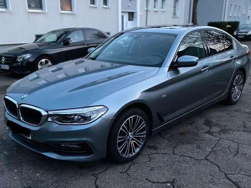 Grau Gebraucht 2018 BMW 530 Sport Line Limousine | 26.000 € (Superpreis) - Bild 1/4
