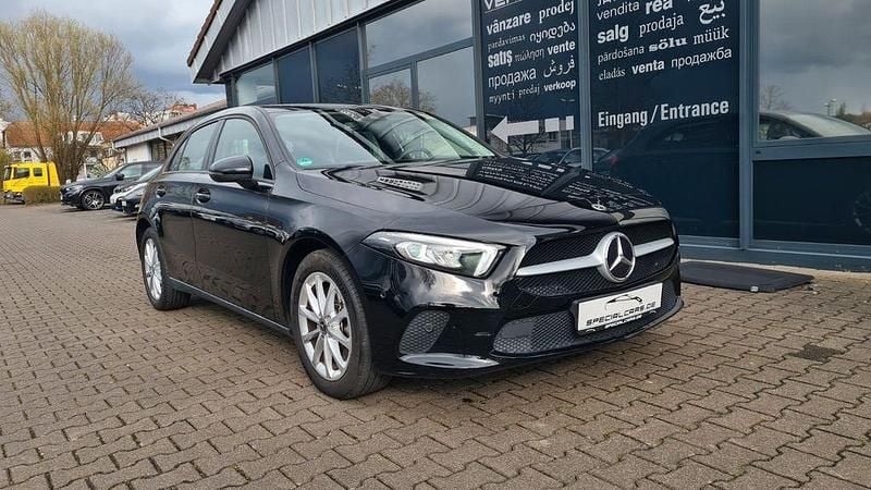 Gebraucht Mercedes A250 218 PS (160 kW) 2021 Schwarz Limousine