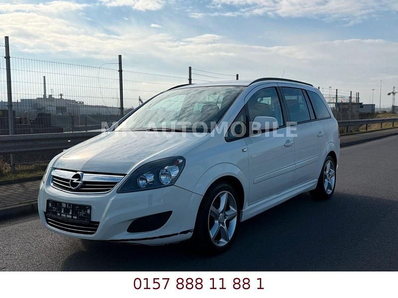 Gebraucht Opel Zafira Family 116 PS (85 kW) 2012 Weiß Van / Kleinbus
