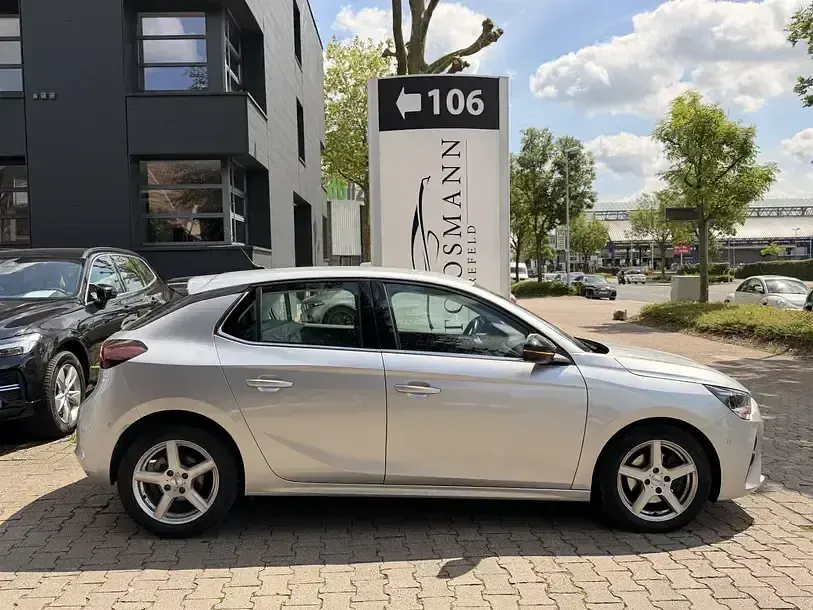 Używany Opel Corsa Elegance 102 KM (75 kW) 2022 Srebrny Hatchback