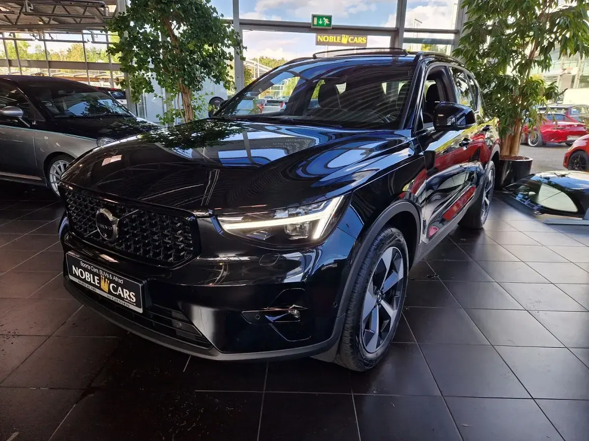 Gebraucht Volvo XC40 Ultra 197 PS (144 kW) 2024 Onyx black SUV