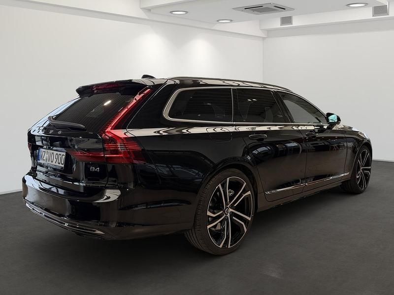 Gebraucht Volvo V90 Ultimate 197 PS (144 kW) 2024 Schwarz metallic Kombi