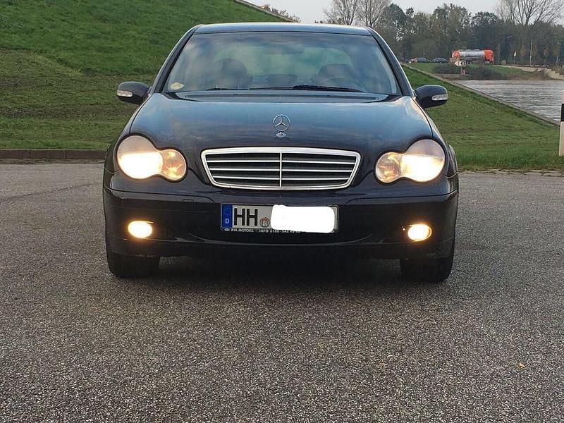 Gebraucht Mercedes 200 122 PS (89 kW) 2003 Blau Limousine