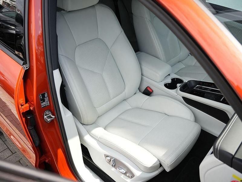 Gebraucht Porsche Macan S 381 PS (280 kW) 2022 Papaya met. SUV