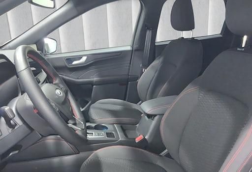 Gebraucht Ford Kuga ST-Line 243 PS (178 kW) 2024 Frozen white SUV