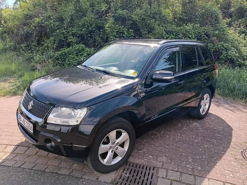 Gebraucht Suzuki Grand Vitara 129 PS (94 kW) 2011 Schwarz SUV