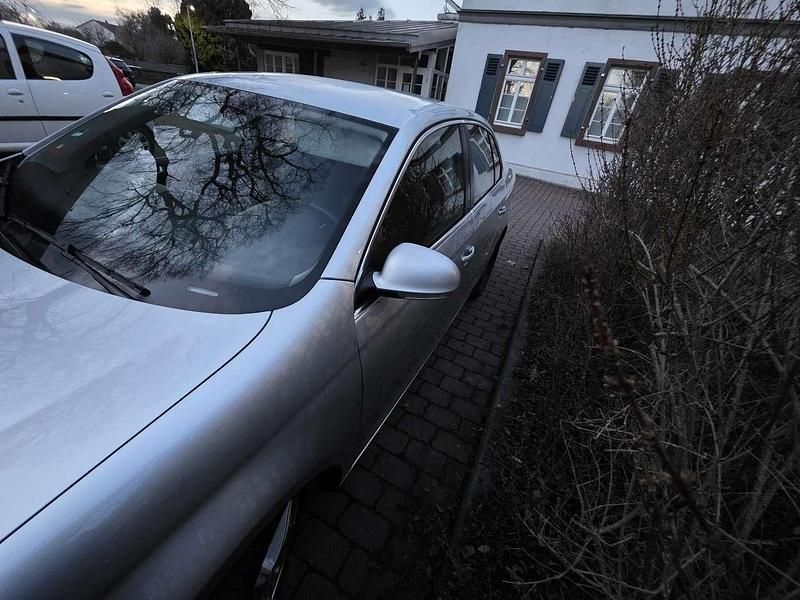 Gebraucht VW Jetta Comfortline 170 PS (125 kW) 2010 Limousine