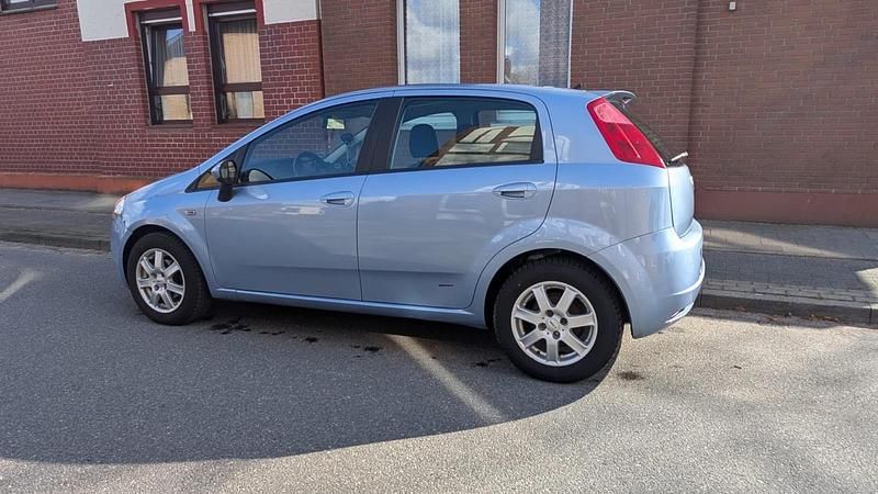 Gebraucht Fiat Punto 77 PS (56 kW) 2006 Blau Kleinwagen