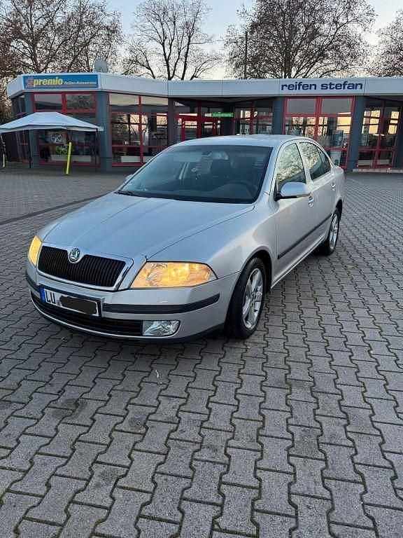 Gebraucht Skoda Octavia 105 PS (77 kW) 2005 Silber Limousine