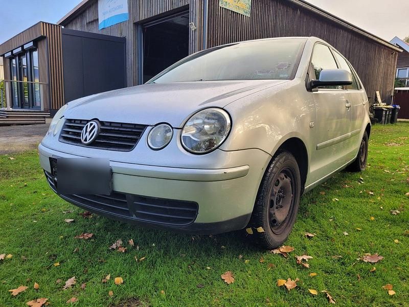 Silber Gebraucht 2003 VW Polo Kleinwagen | 650 € (Superpreis) - Bild 1/4