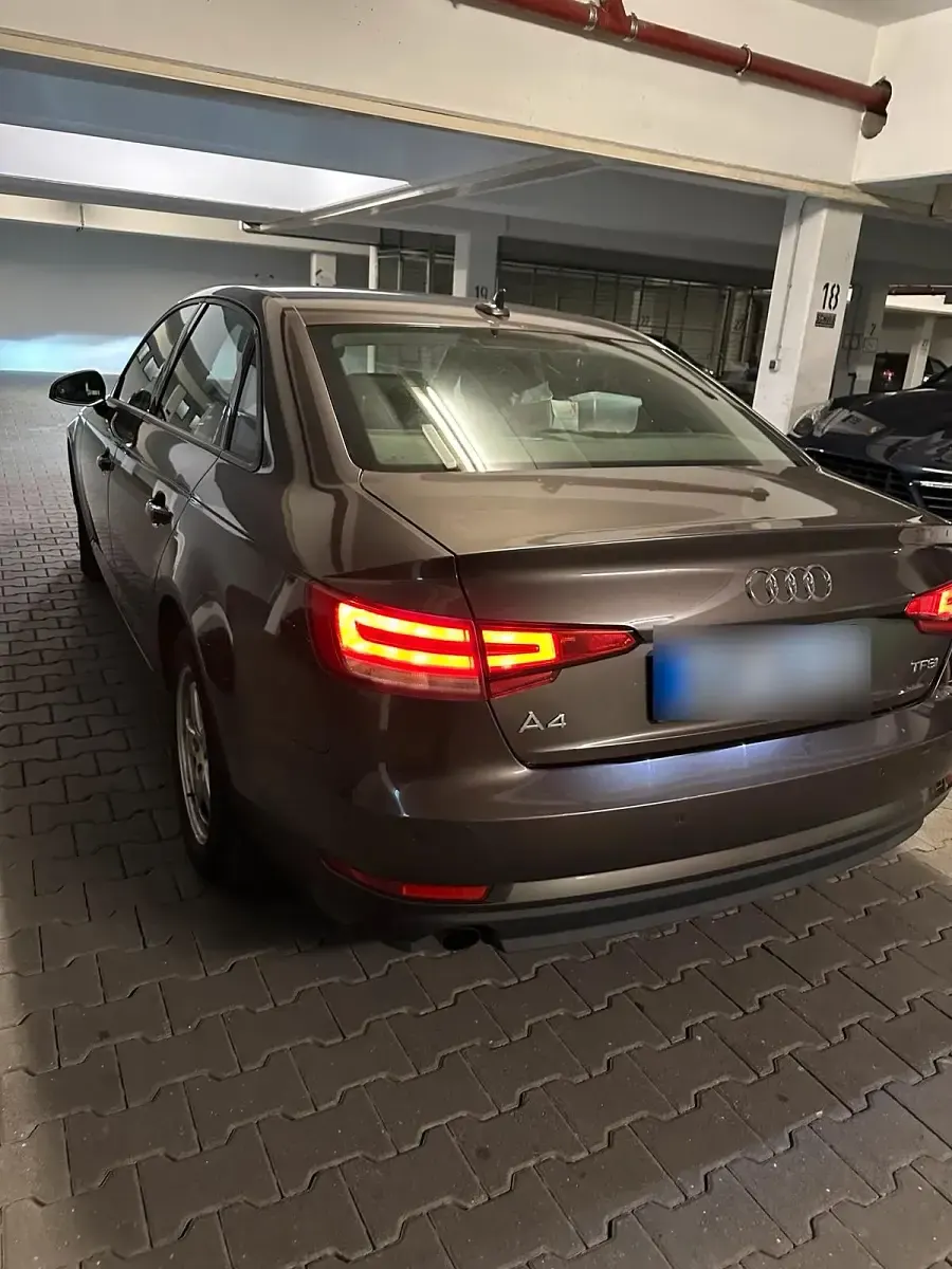 Gebraucht Audi A4 150 PS (110 kW) 2018 Braun Limousine
