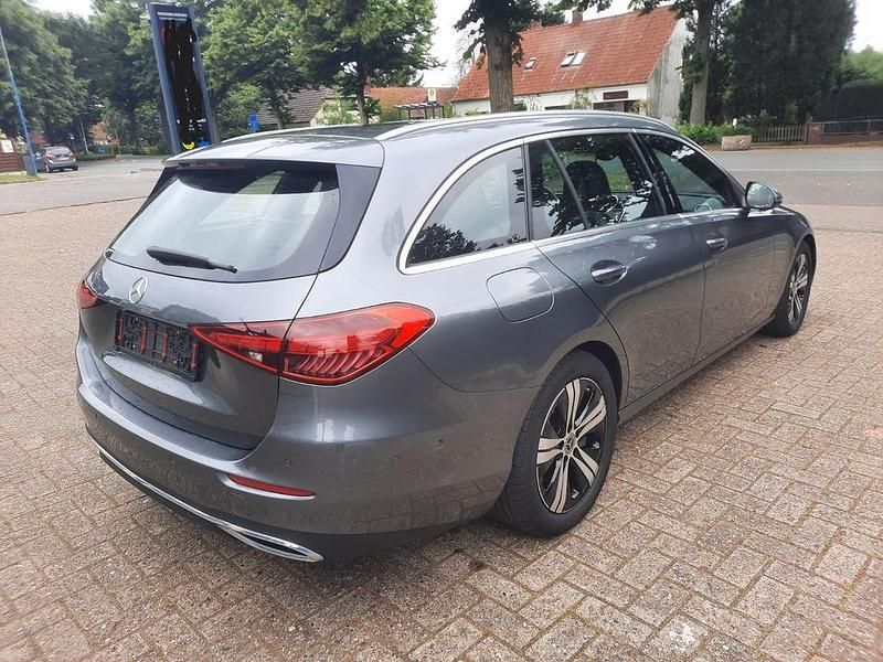 Gebraucht Mercedes C220 Avantgarde 200 PS (147 kW) 2021 Limousine