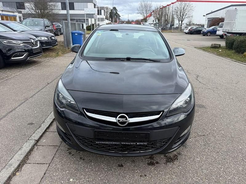 Gebraucht Opel Astra 116 PS (85 kW) 2014 Schwarz Limousine