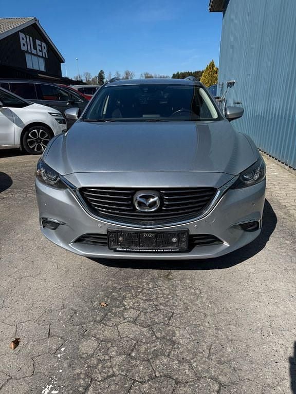 Usado Mazda 6 150 HP (110 kW) 2017 Prateado Carrinha