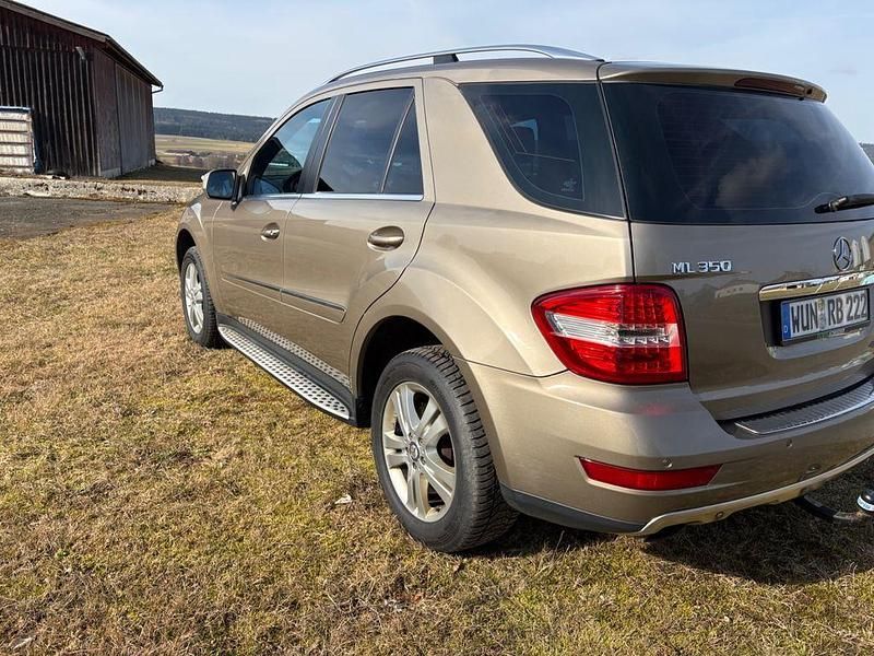 Gebraucht Mercedes ML350 272 PS (200 kW) 2009 Braun SUV