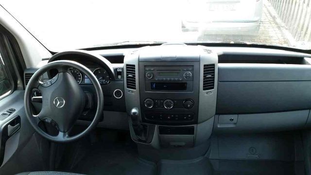 Gebraucht Mercedes Sprinter 163 PS (119 kW) 2012 Grau Van