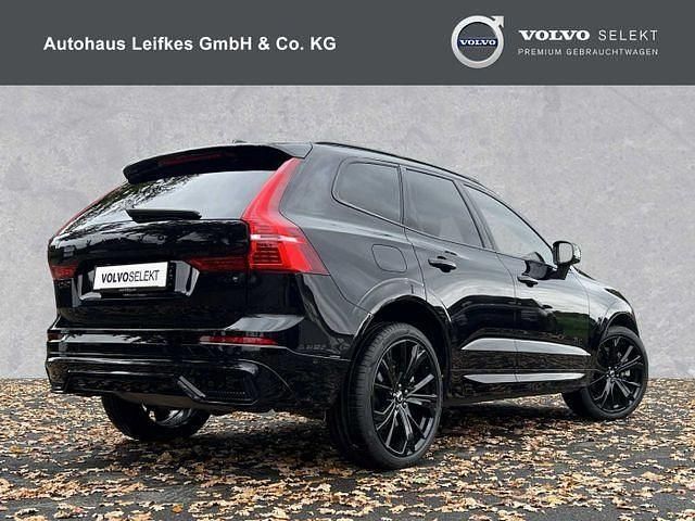 Gebraucht Volvo XC60 Plus 253 PS (186 kW) 2024 Onyx black metallic (metallic) SUV